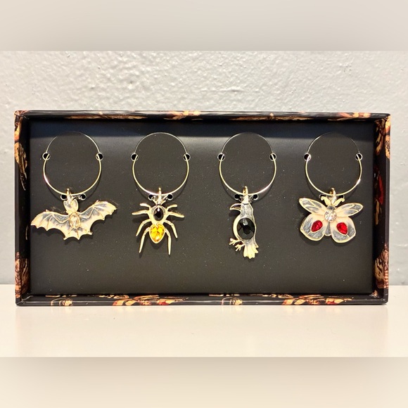 Anthropologie Set of 4 Wine Charms - Picture 5 of 9